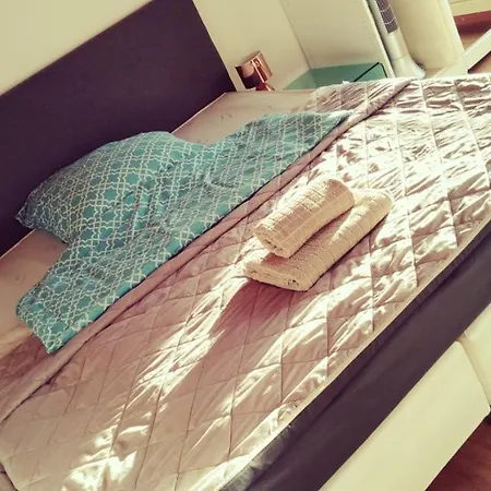 Ferienwohnung BaMeS BadUrach Metzingen Stuttgart Bad Urach Exterior foto
